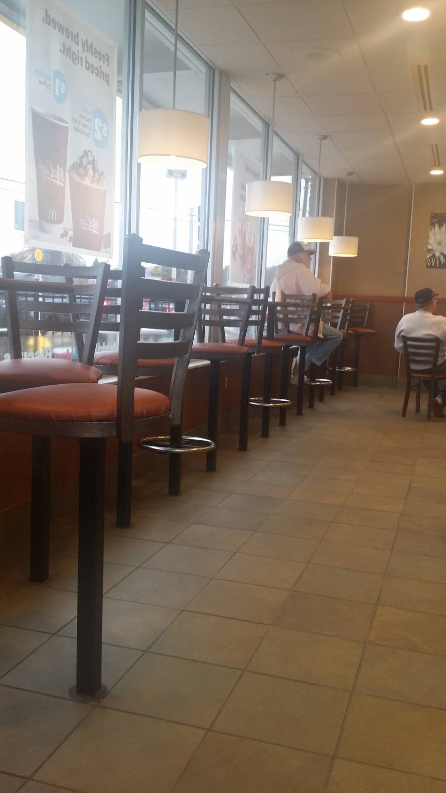 McDonalds | cafe | 44193 Fairground Rd, Caldwell, OH 43724, USA | 7407327312 OR +1 740-732-7312