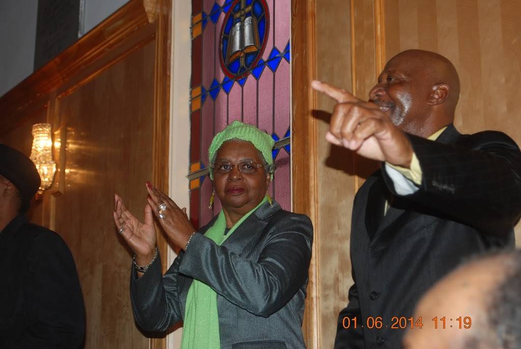 Seafood & Subs Crab House | restaurant | 6251 Livingston Rd, Oxon Hill, MD 20745, USA | 3015678188 OR +1 301-567-8188