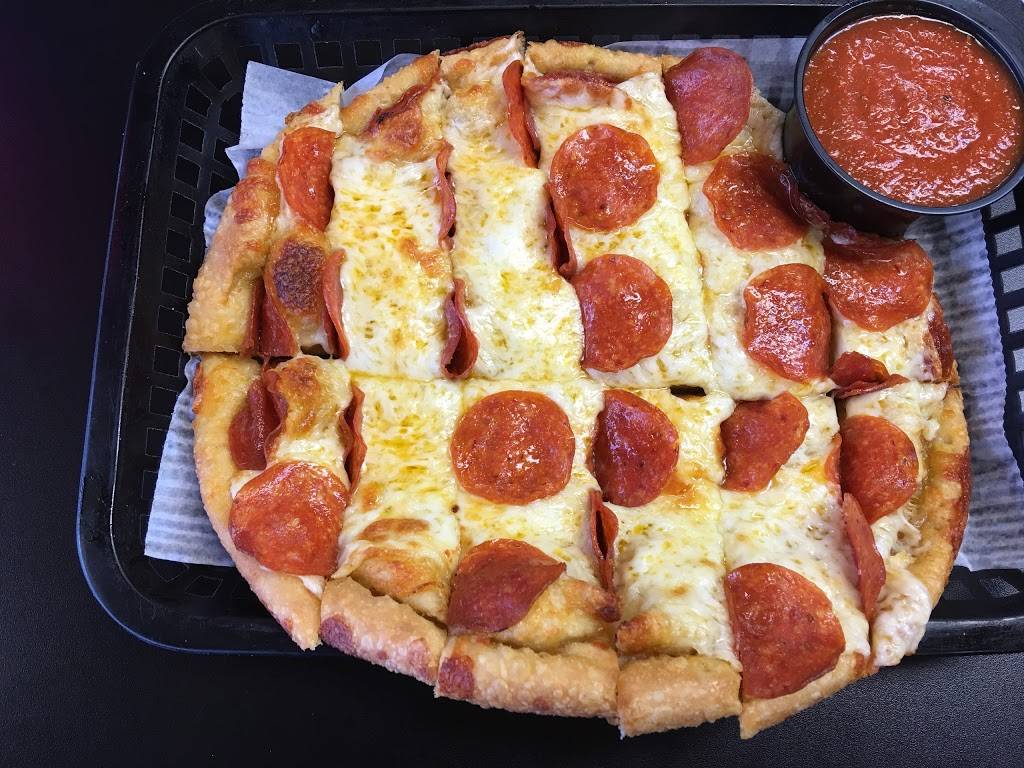 Roccos NY Pizza & Subs | restaurant | 62 Plaza St NE # E, Leesburg, VA 20176, USA | 7034438500 OR +1 703-443-8500