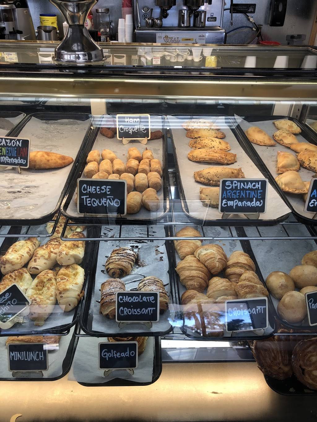 Don Pan Miami Beach Bakery & Coffee | bakery | 6772 Collins Ave, Miami Beach, FL 33141, USA | 3057638865 OR +1 305-763-8865