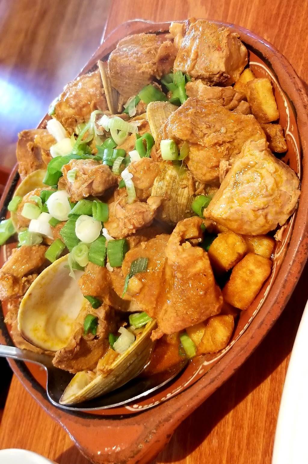 The Roasted Pig | restaurant | 98 Nash Rd, New Bedford, MA 02746, USA | 5089928267 OR +1 508-992-8267