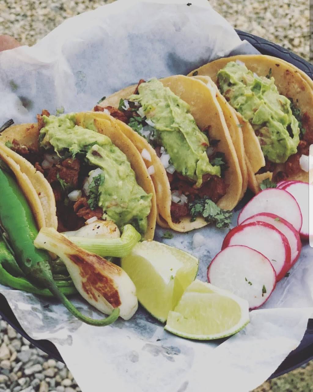 Tacos Al Millon (Food Truck) | restaurant | 15464 E Mineral King Ave, Visalia, CA 93292, USA | 5597311101 OR +1 559-731-1101