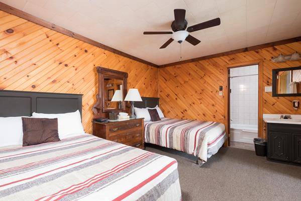 Beachwood Resort | restaurant | 3043 Beachwood Dr, Lakefield, ON K0L 2H0, Canada | 8883131118 OR +1 888-313-1118