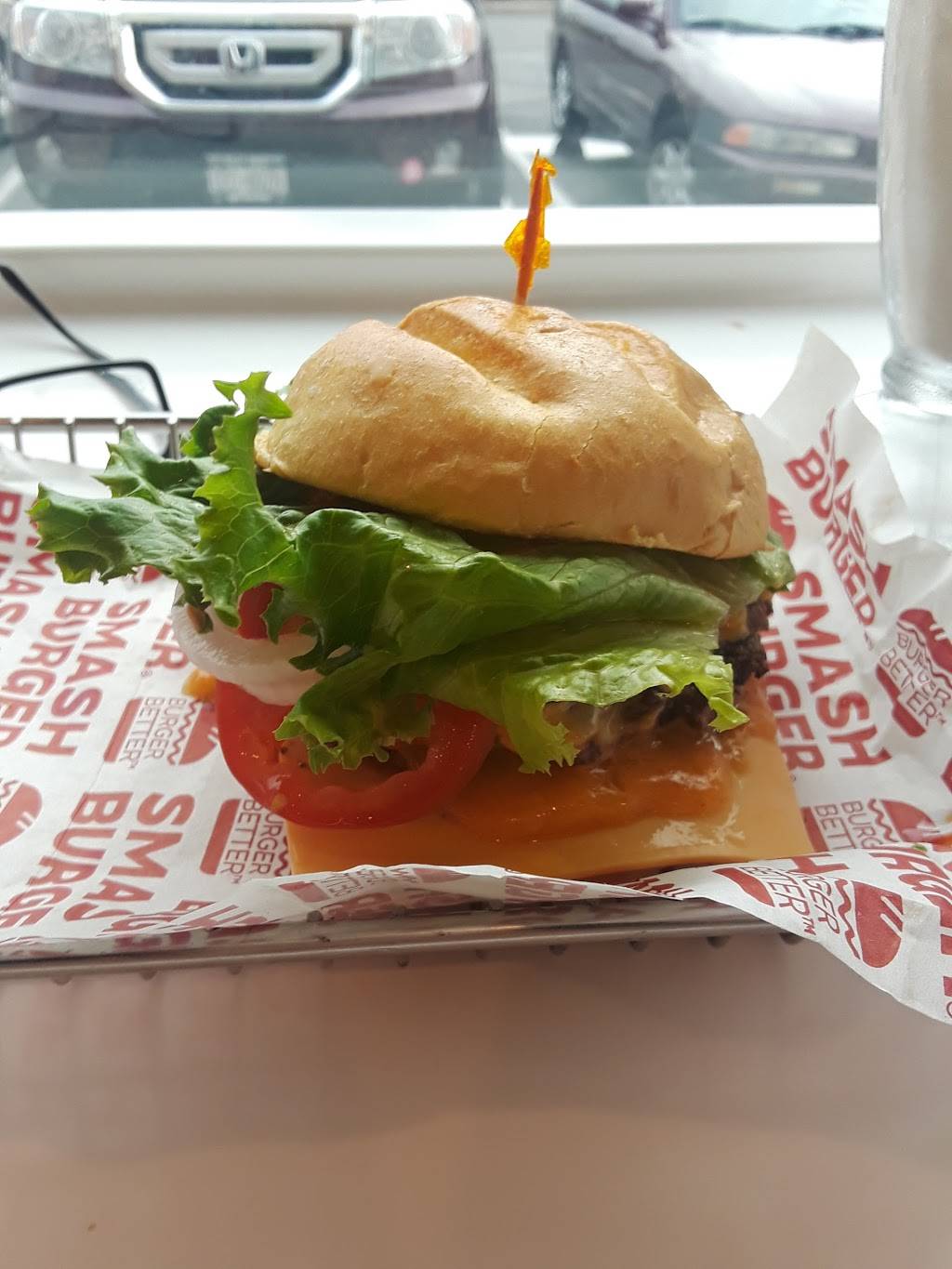 Smashburger | restaurant | 180 E Old Country Rd, Hicksville, NY 11801, USA | 5166052235 OR +1 516-605-2235