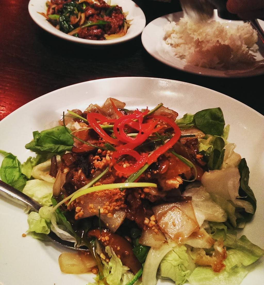 Molly Woos Asian Bistro | restaurant | 1500 Polaris Pkwy #220, Columbus, OH 43240, USA | 6149859667 OR +1 614-985-9667