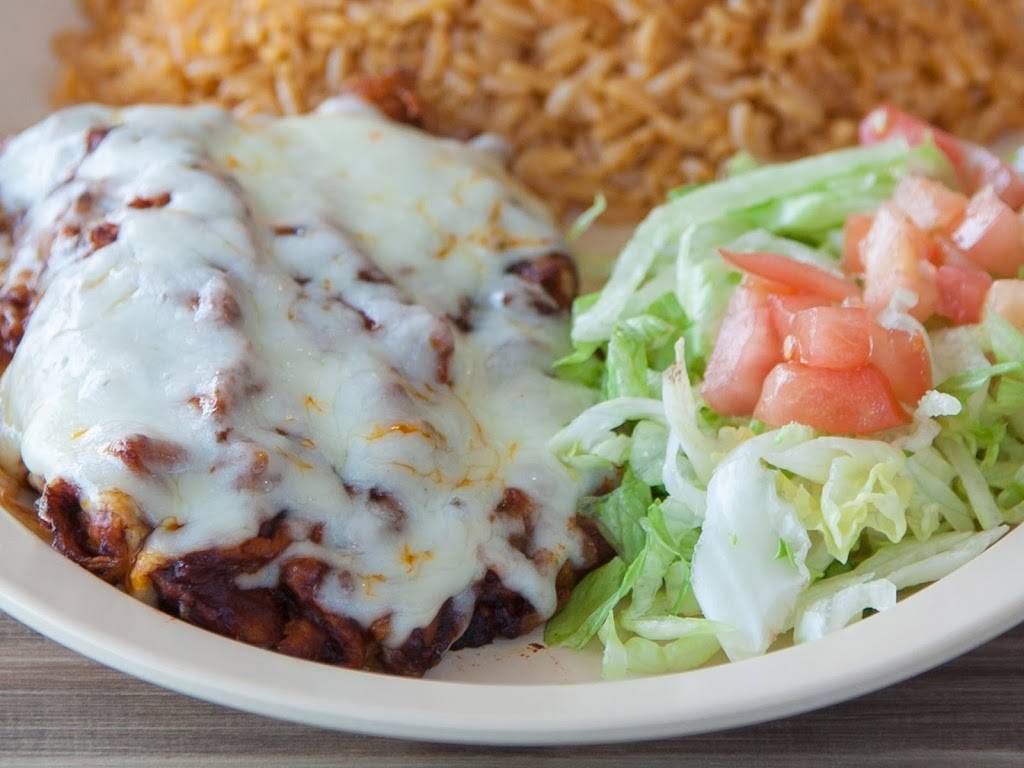 El Famous Burrito | restaurant | 236 McHenry Rd, Wheeling, IL 60090, USA | 8478088012 OR +1 847-808-8012