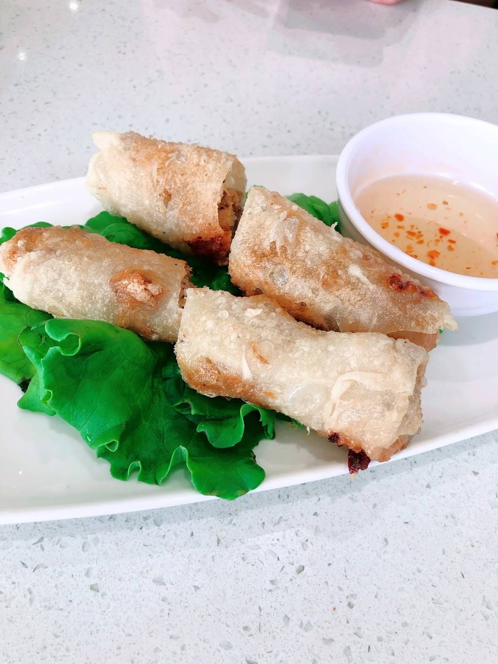 Pho Basil | restaurant | 6294 Main St, Whitchurch-Stouffville, ON L4A 1G8, Canada | 9056406565 OR +1 905-640-6565