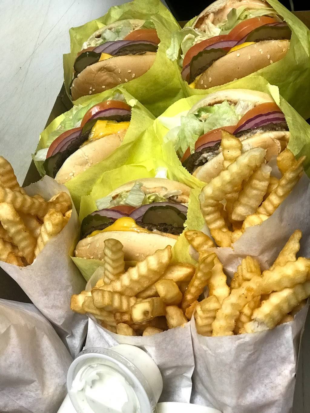 Family Burger | restaurant | 1702 N 10th Ave, Hanford, CA 93230, USA | 5594108402 OR +1 559-410-8402