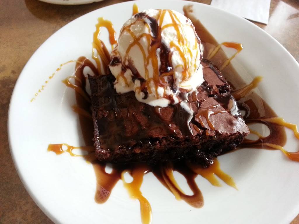 Farmhouse Cleveland | restaurant | 2260 Harrison Pike, Cleveland, TN 37311, USA | 4233399998 OR +1 423-339-9998