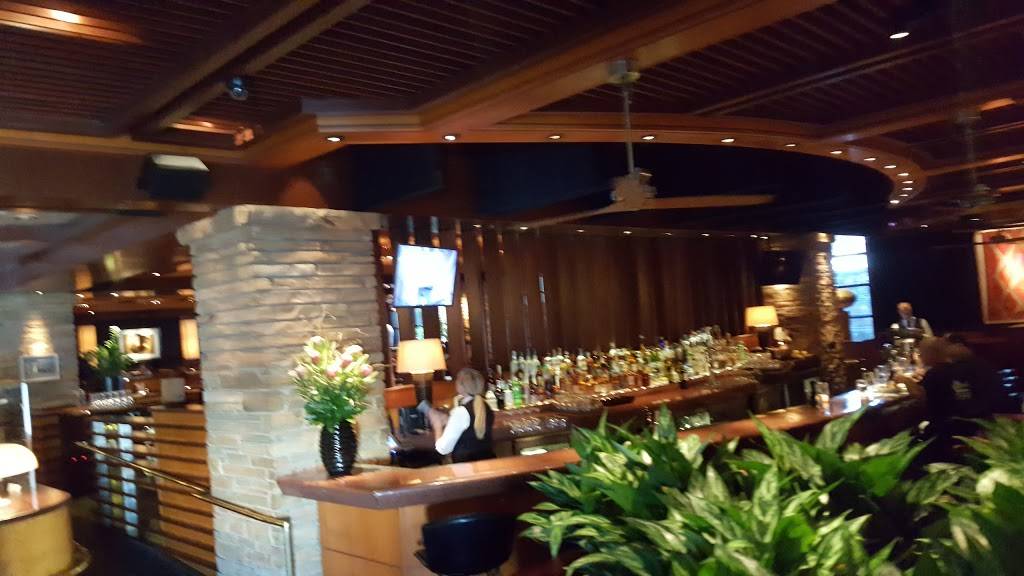 Houstons | restaurant | 1550 Rosecrans Ave A, Manhattan Beach, CA 90266, USA | 3106437211 OR +1 310-643-7211