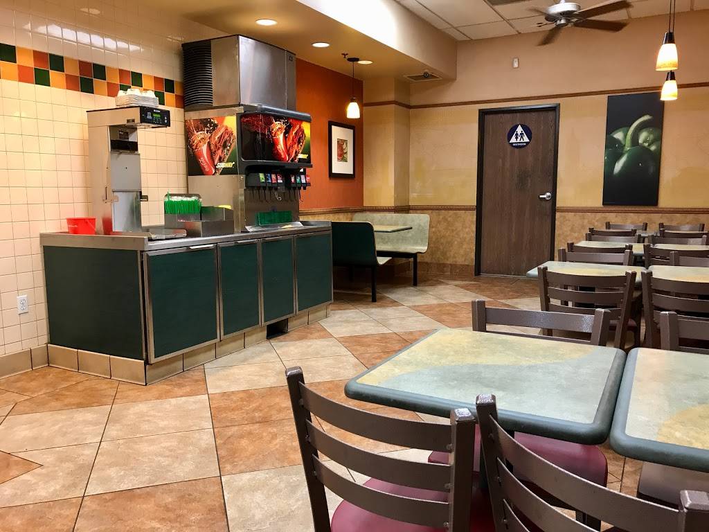 Subway Restaurants | restaurant | 14264 Valley Blvd, Fontana, CA 92335, USA | 9098540692 OR +1 909-854-0692