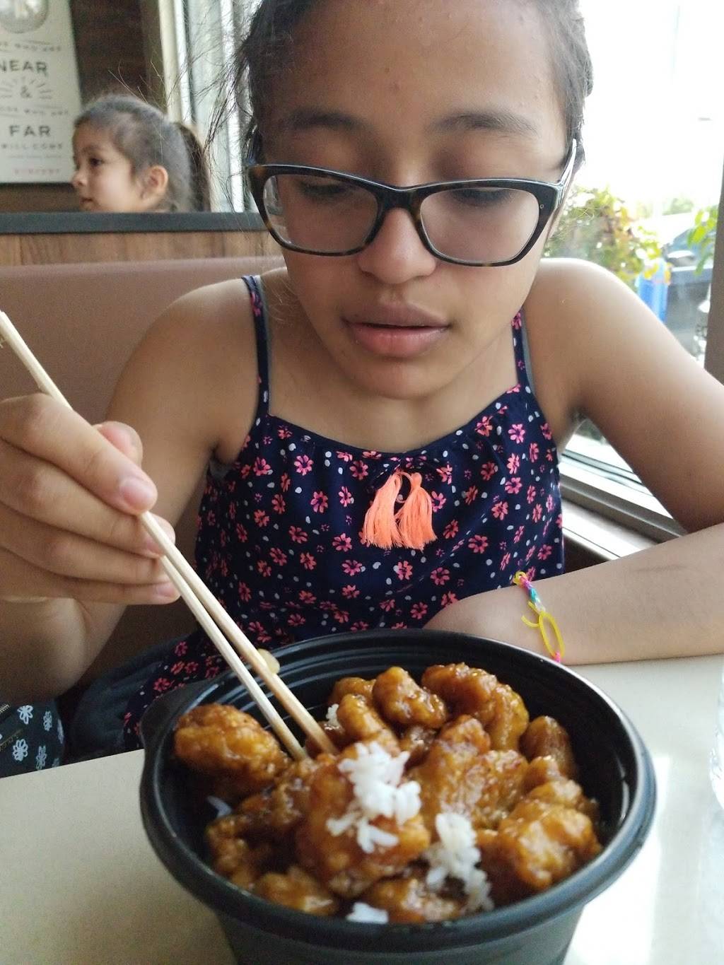 Panda Express | restaurant | 15758 South Fwy, Pearland, TX 77584, USA | 7133403031 OR +1 713-340-3031