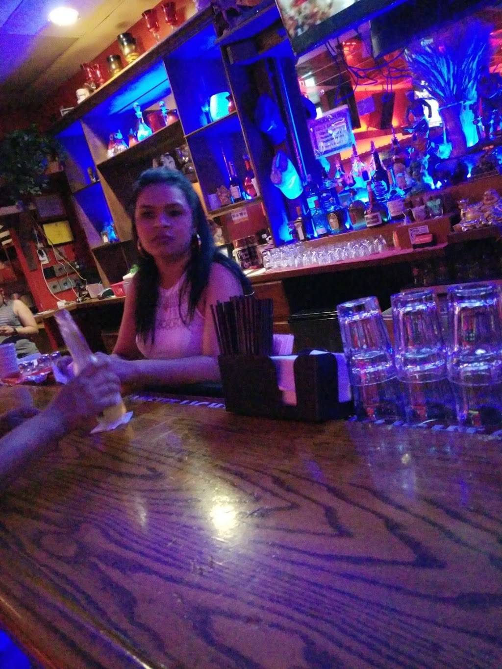 Tommys Place II | restaurant | 156 Enterprise St # I, Sterling, VA 20164, USA | 7034442208 OR +1 703-444-2208