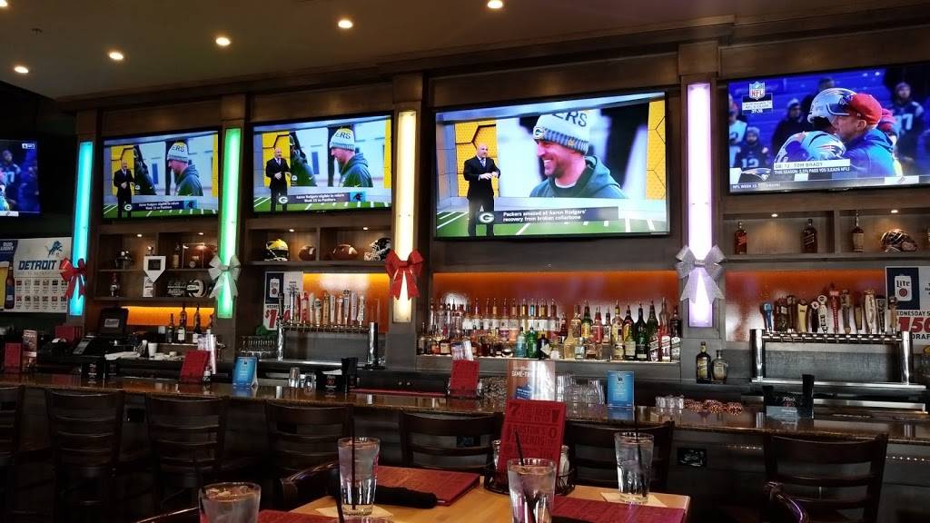 Bostons Restaurant & Sports Bar | restaurant | 3301 Centre Blvd, Lansing, MI 48912, USA | 5174892200 OR +1 517-489-2200