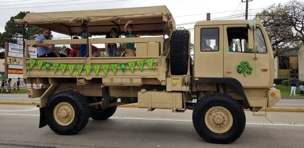 Gearheads Grub & Pub | restaurant | 5145 Farm to Market 1960 Rd W, Houston, TX 77069, USA | 2818808797 OR +1 281-880-8797