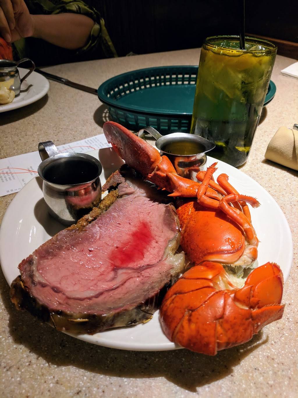 Red Rock Buffet | restaurant | 10424 N Fort McDowell Rd, Fort McDowell, AZ 85264, USA | 8008433678 OR +1 800-843-3678