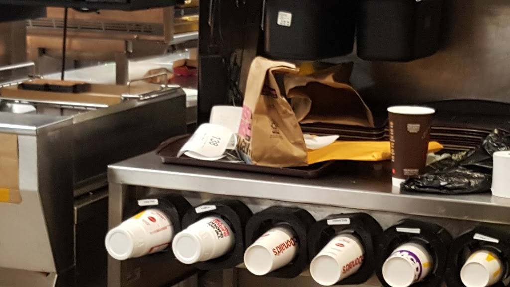 McDonalds | cafe | 2889 W Grand Blvd, Detroit, MI 48202, USA | 3138715821 OR +1 313-871-5821