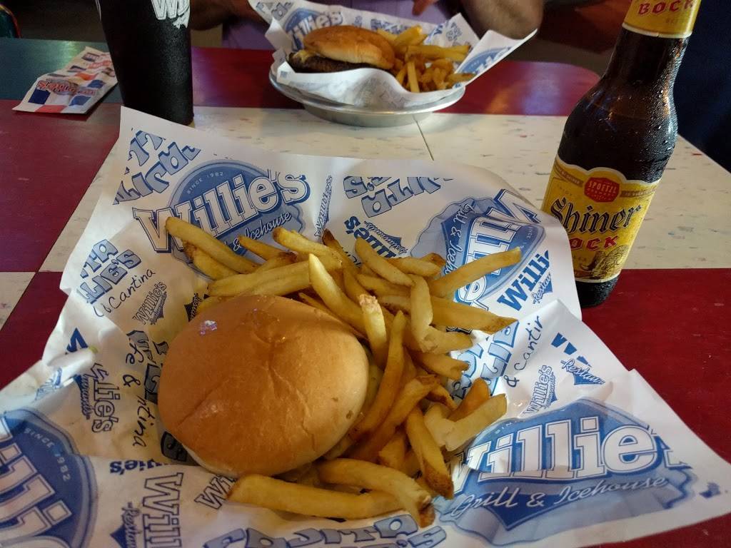 Willies Grill & Icehouse | restaurant | 16846 Interstate 45 S, Conroe, TX 77384, USA | 9363210065 OR +1 936-321-0065