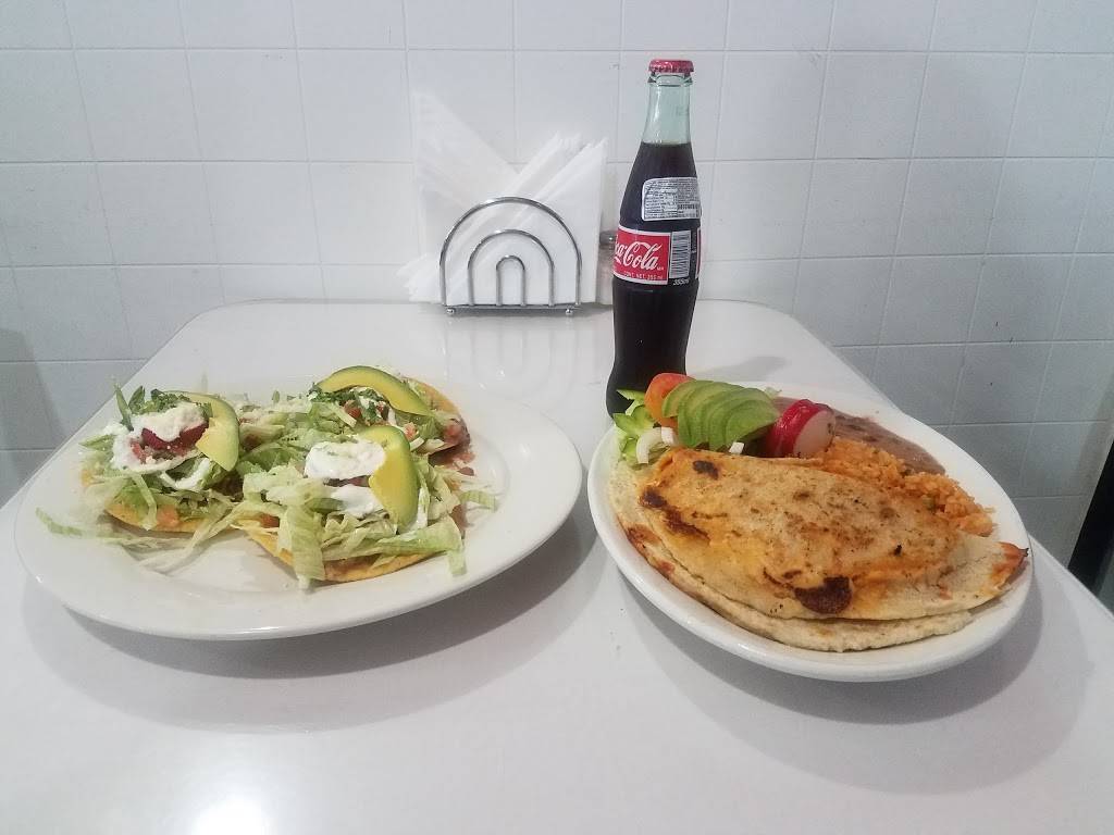 Serenata Restaurant | restaurant | 1854 E Main St, Bridgeport, CT 06610, USA | 2036960315 OR +1 203-696-0315