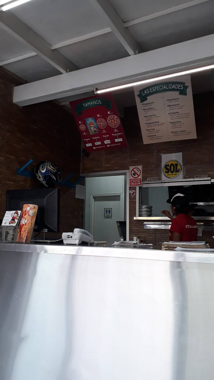 Jhons Pizza | restaurant | Blvd. Lic. Héctor Terán Terán 2619, Jardin Dorado, 22200 Tijuana, B.C., Mexico | 016647010533 OR +52 664 701 0533