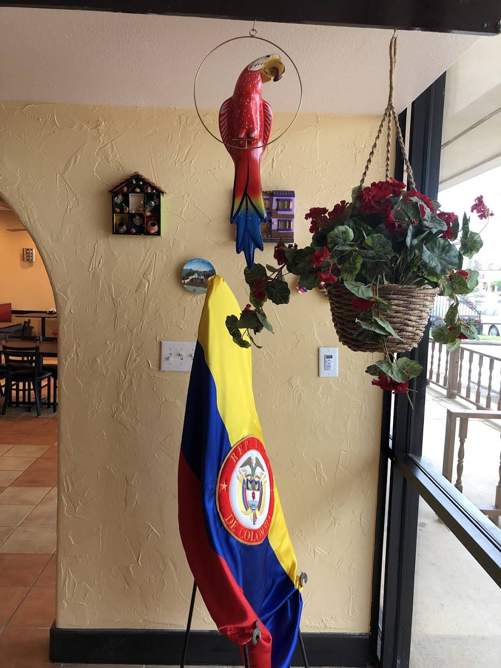 El Meson Latin Restaurant & Bar | restaurant | 4915 Farm to Market 2920 #100, Spring, TX 77388, USA | 8324580020 OR +1 832-458-0020