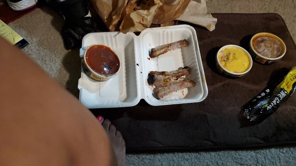 Dickeys Barbecue Pit | meal delivery | 41650 W Maricopa-Casa Grande Hwy, Maricopa, AZ 85138, USA | 5204723820 OR +1 520-472-3820