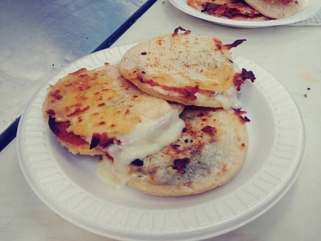 Gorditas El Sabor De Mi Pueblo | restaurant | 2000 East Ave, Turlock, CA 95380, USA | 2092325373 OR +1 209-232-5373