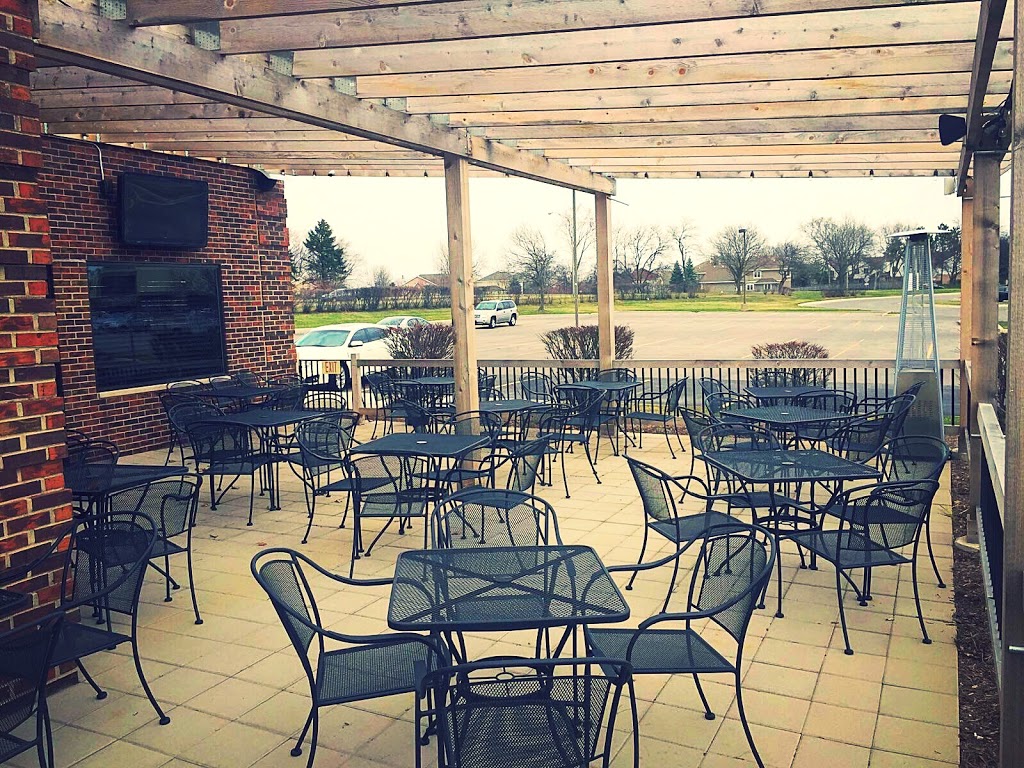 Redhouse Bar & Grill | restaurant | 7231 Lemont Rd, Downers Grove, IL 60516, USA | 6305418130 OR +1 630-541-8130