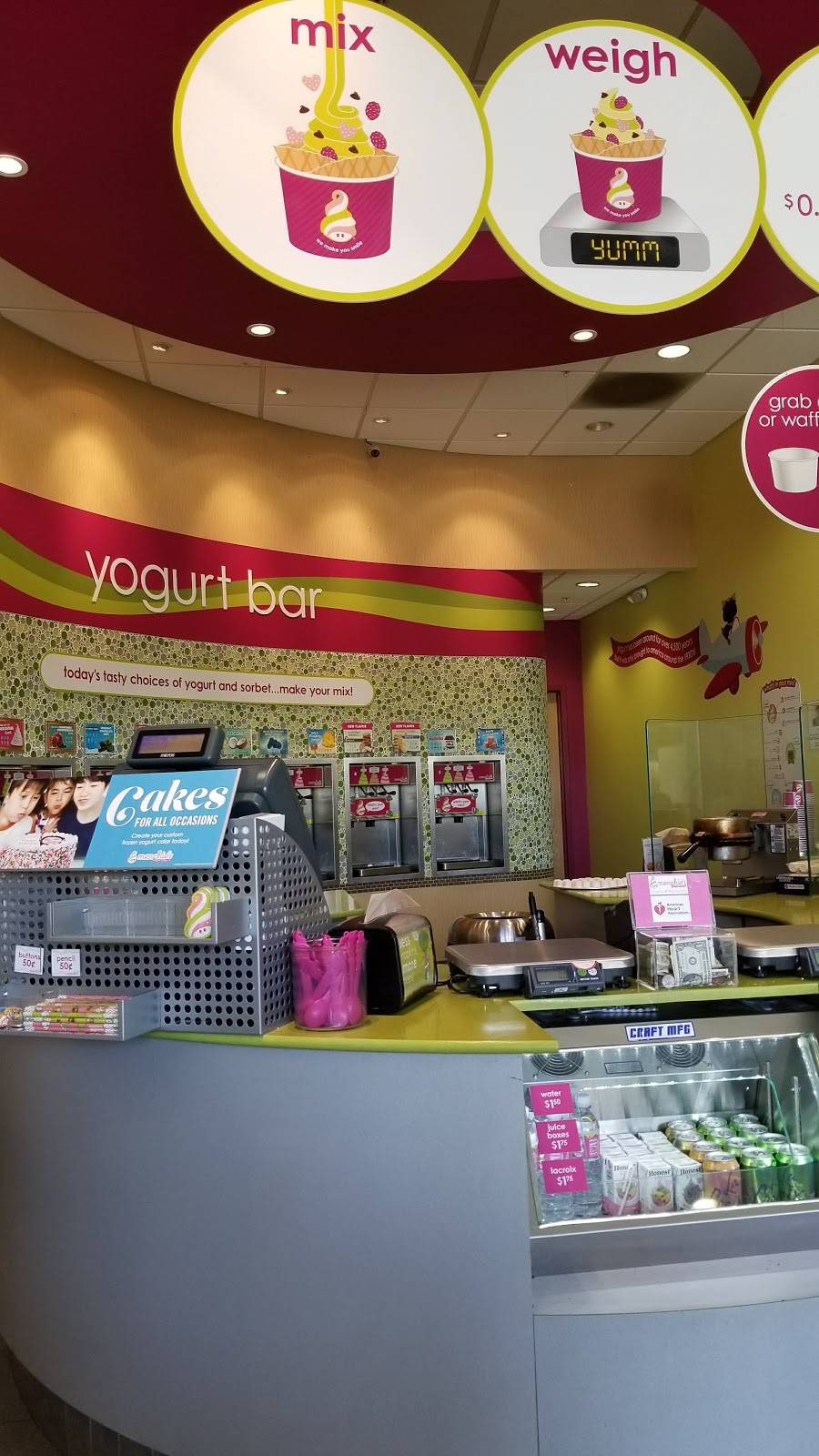 Menchies Frozen Yogurt | bakery | FOLSOM GATEWAY, 2405 Iron Point Rd Ste 120, Folsom, CA 95630, USA | 9163659640 OR +1 916-365-9640