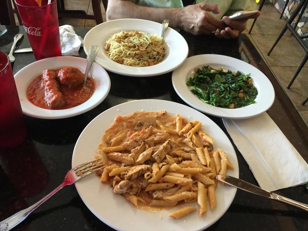 Calabria Ristorante & NY Style Pizza | restaurant | East Towne Center, 13900 County Rd 455 #101, Clermont, FL 34711, USA | 4076565144 OR +1 407-656-5144