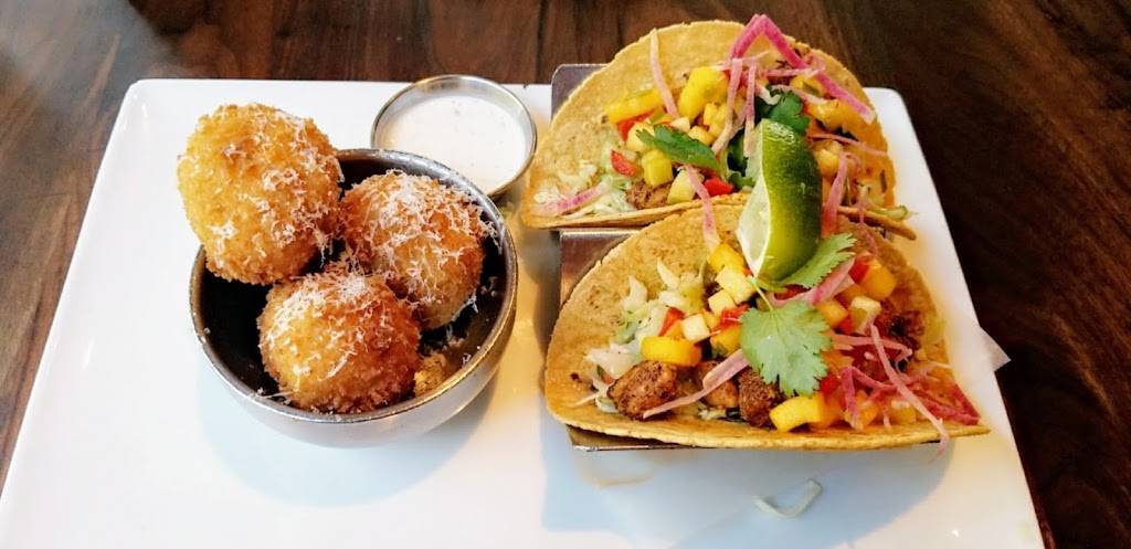 Eureka! | restaurant | 580 W 1st St, Claremont, CA 91711, USA | 9094458875 OR +1 909-445-8875