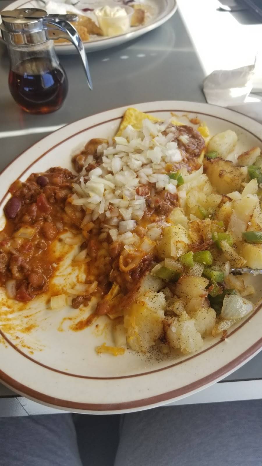 Phebies Cafe | restaurant | 235 W Ave K, Lancaster, CA 93534, USA | 6619423220 OR +1 661-942-3220