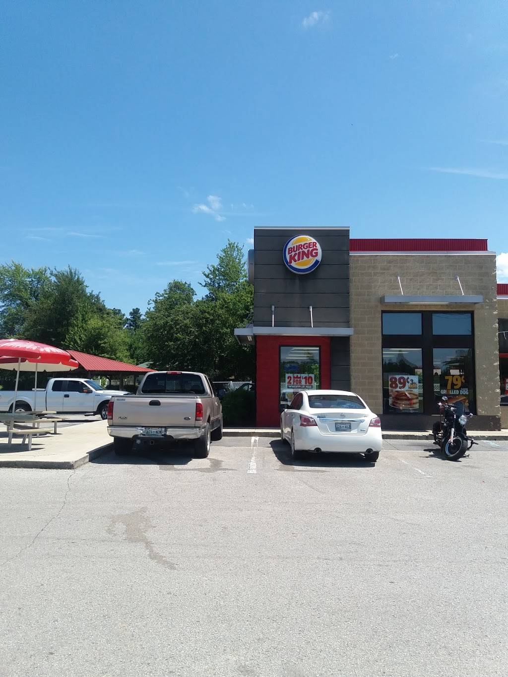 Burger King | restaurant | 258 E Stratton Ave, Monterey, TN 38574, USA | 9318396244 OR +1 931-839-6244