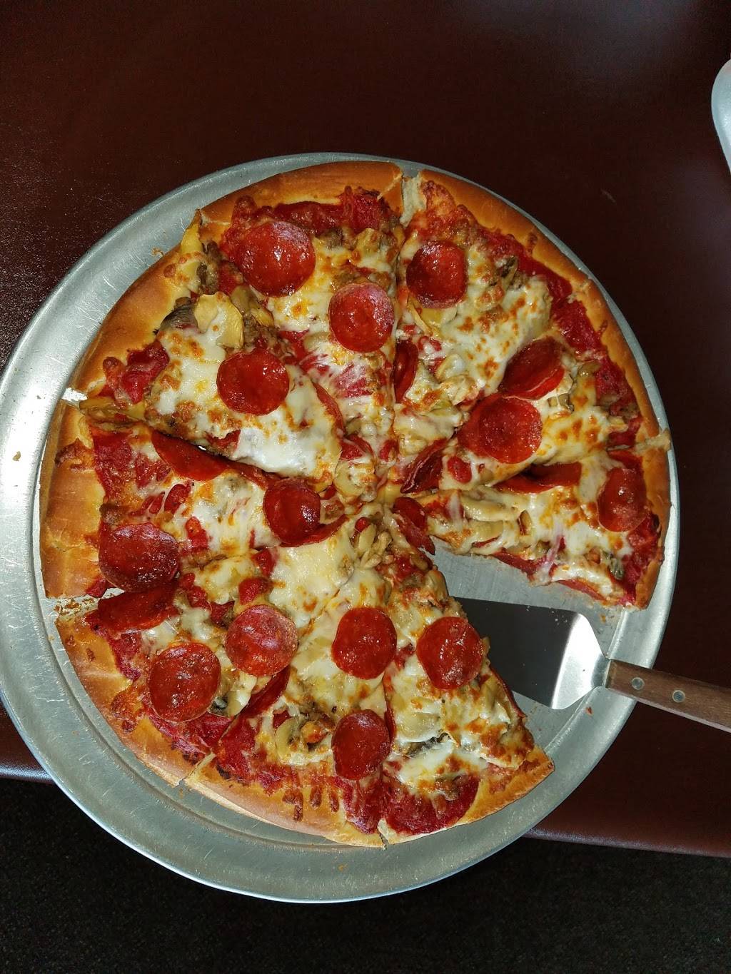 Pattis Pizza | restaurant | 3403 W 38th St, Erie, PA 16506, USA | 8148388388 OR +1 814-838-8388