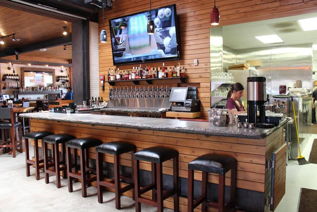 TownHall | cafe | 1909 W 25th St, Cleveland, OH 44113, USA | 2163449400 OR +1 216-344-9400