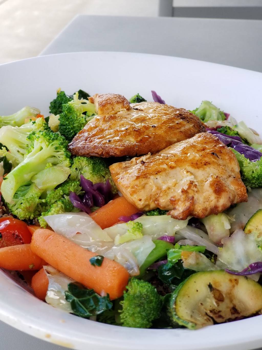 Crazy Bowls and Wraps | restaurant | 1980 1st Capitol Dr, St Charles, MO 63301, USA | 6367573981 OR +1 636-757-3981