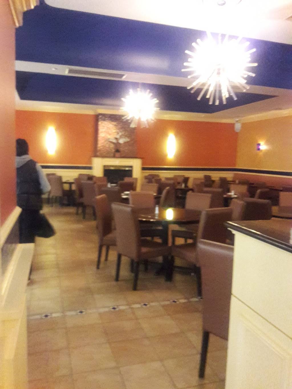 Café Luna | restaurant | 31 Page Ave, Staten Island, NY 10309, USA | 7182278582 OR +1 718-227-8582