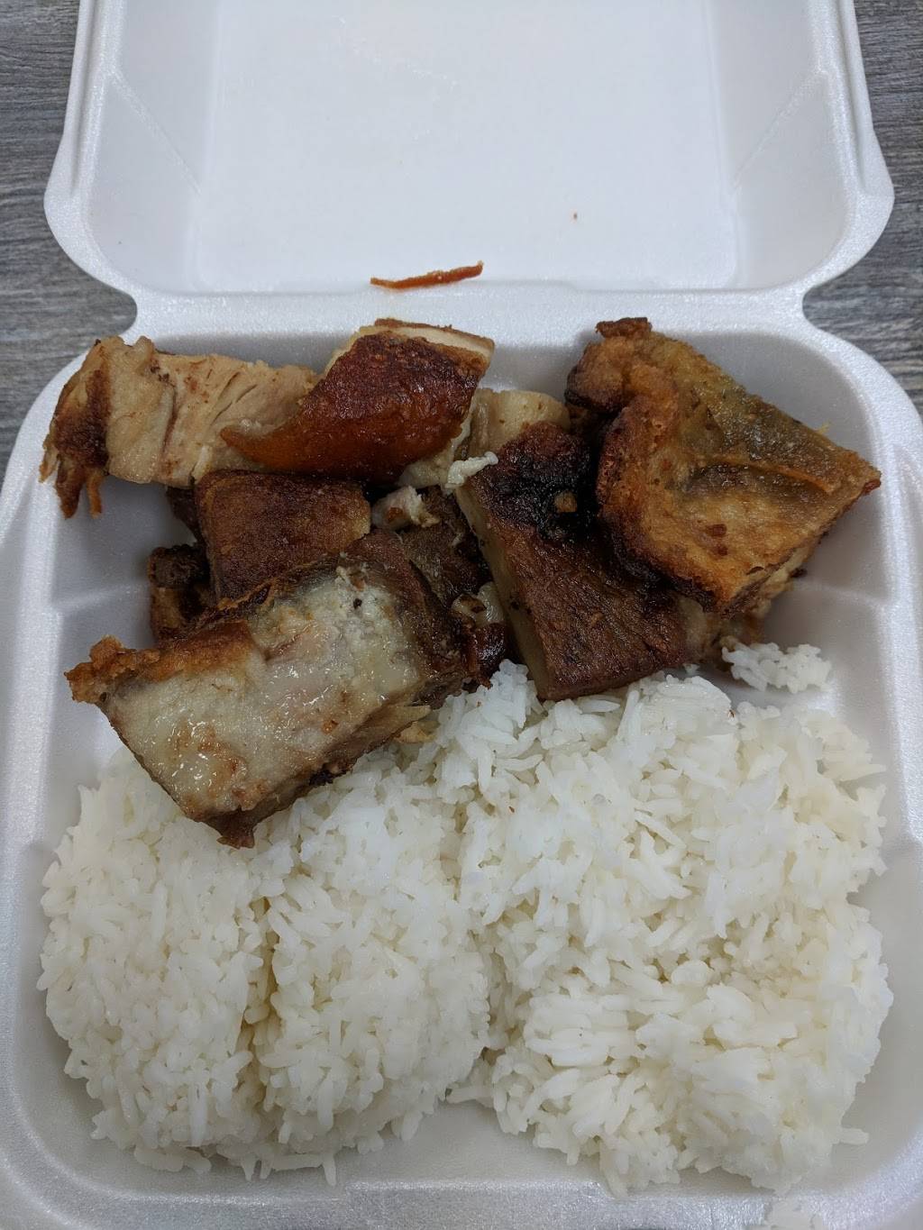 PhilHouse | restaurant | 1028 Oakwood Ave, Vallejo, CA 94591, USA | 7076458970 OR +1 707-645-8970