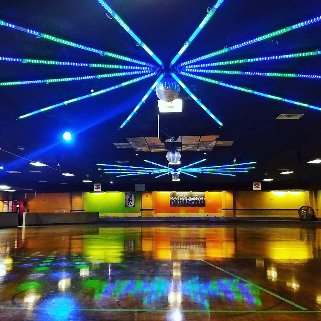 Salem Fun Center | restaurant | 520 E Pershing St, Salem, OH 44460, USA | 3303324455 OR +1 330-332-4455