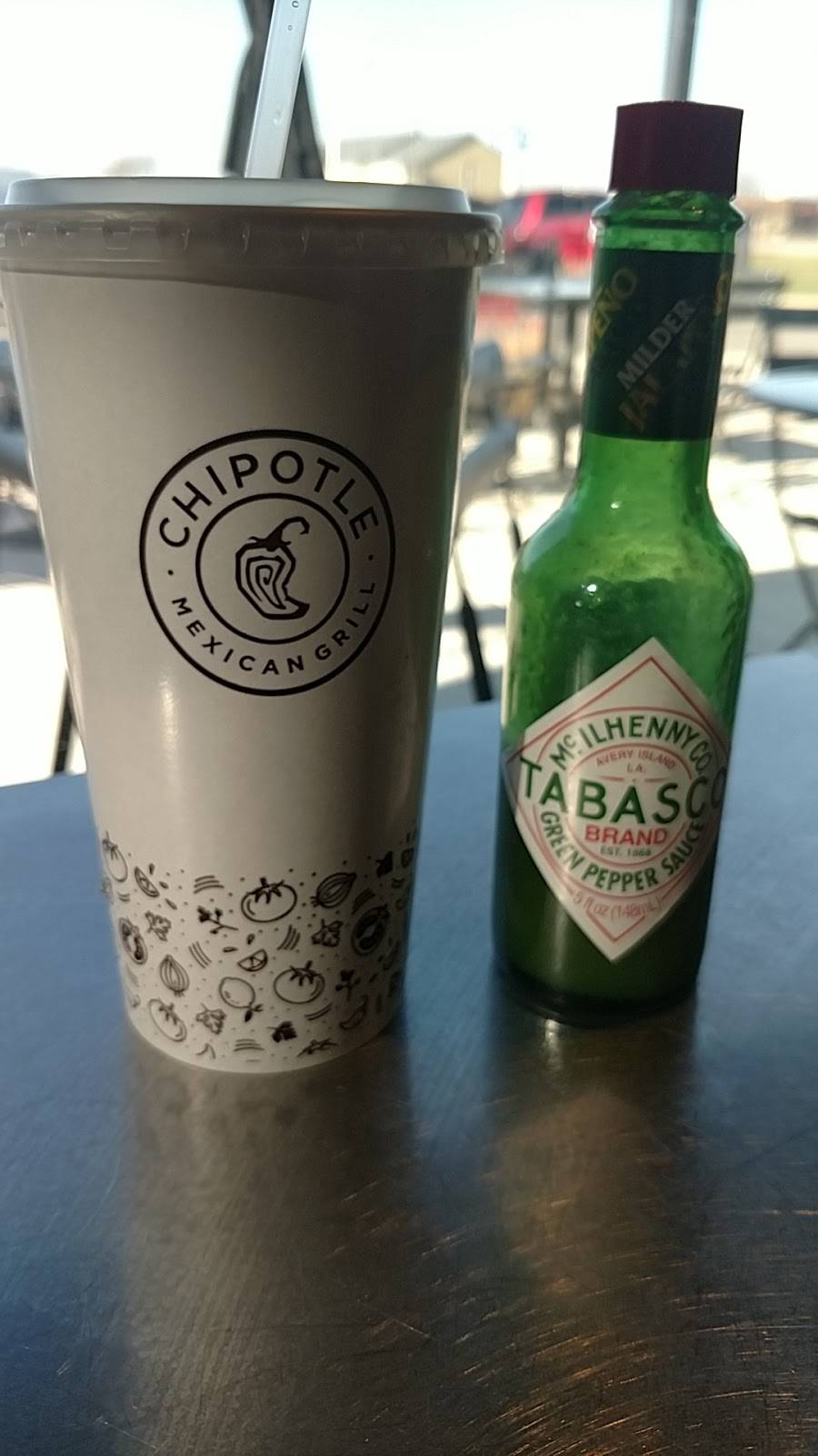 Chipotle Mexican Grill | restaurant | 1469 S Court St, Circleville, OH 43113, USA | 7404200031 OR +1 740-420-0031