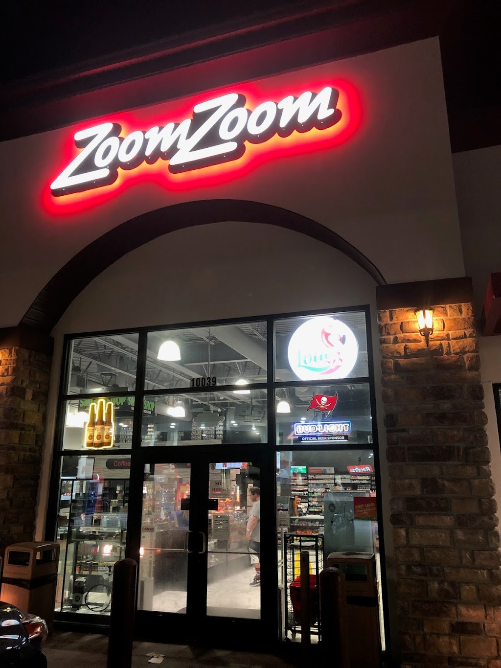 Zoom Zoom - Mobil | restaurant | 10039 Gibsonton Dr, Riverview, FL 33578, USA | 8135333771 OR +1 813-533-3771