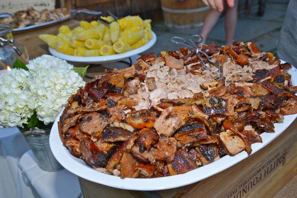 Clambakes & BBQ of Connecticut | restaurant | 148 Elizabeth St, Derby, CT 06418, USA | 2037367191 OR +1 203-736-7191