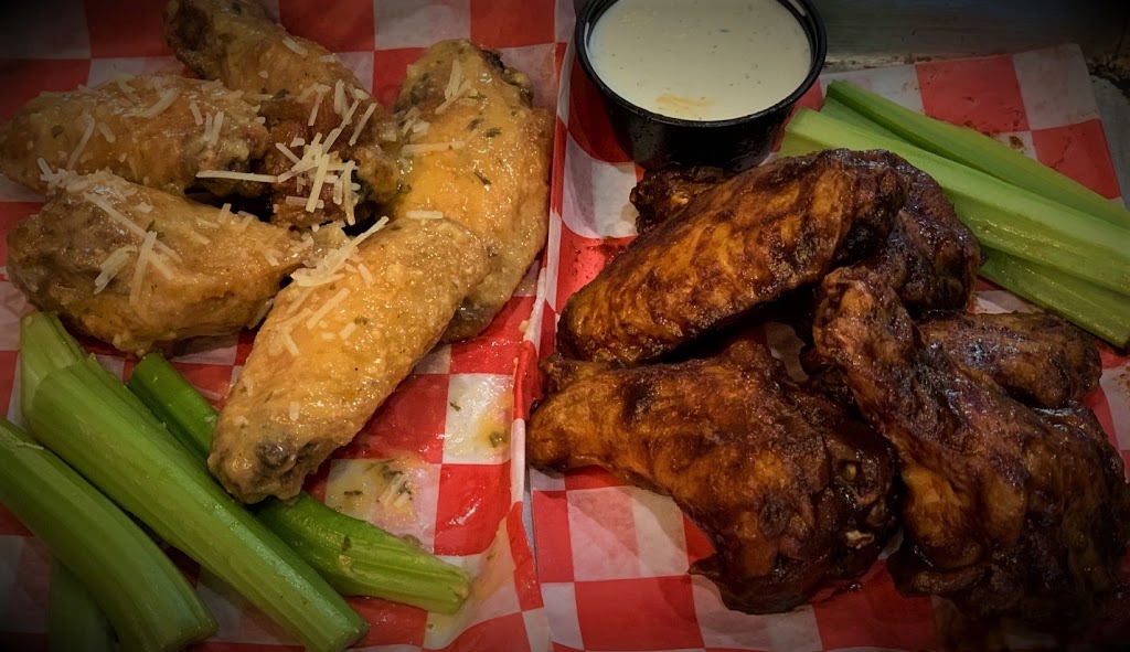 Wingabels | restaurant | 1639 Broadway, San Antonio, TX 78215, USA | 2104449425 OR +1 210-444-9425