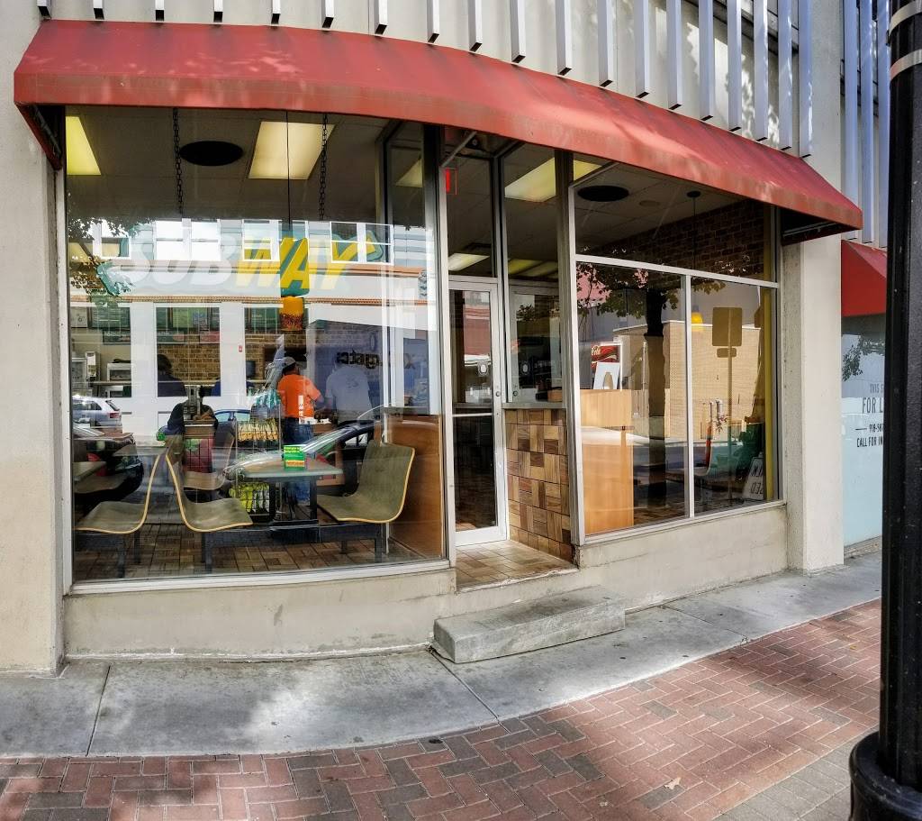 Subway Restaurants | restaurant | 4 W 4th St, Tulsa, OK 74103, USA | 9185920000 OR +1 918-592-0000