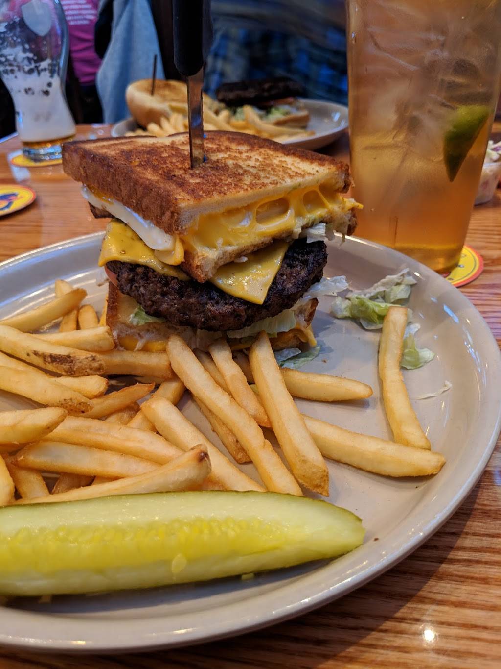 Tullys Good Times Watertown | restaurant | 1050 Arsenal St, Watertown, NY 13601, USA | 3157851999 OR +1 315-785-1999