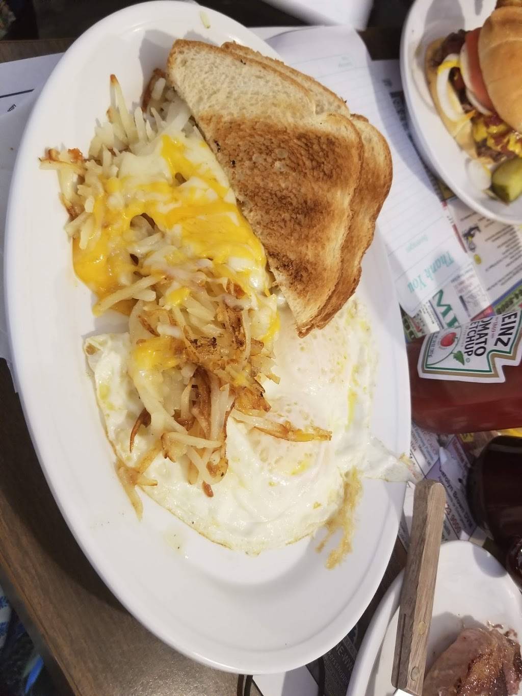 Lenzs Country Side Restaurant | restaurant | 13940 9 Mile Rd, Kaleva, MI 49645, USA | 2313623116 OR +1 231-362-3116