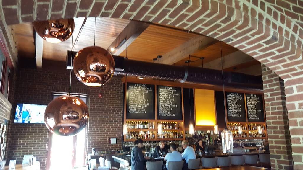 J. Alexanders Restaurant | restaurant | 1307, 1410 16th St, Oak Brook, IL 60523, USA | 6305738180 OR +1 630-573-8180