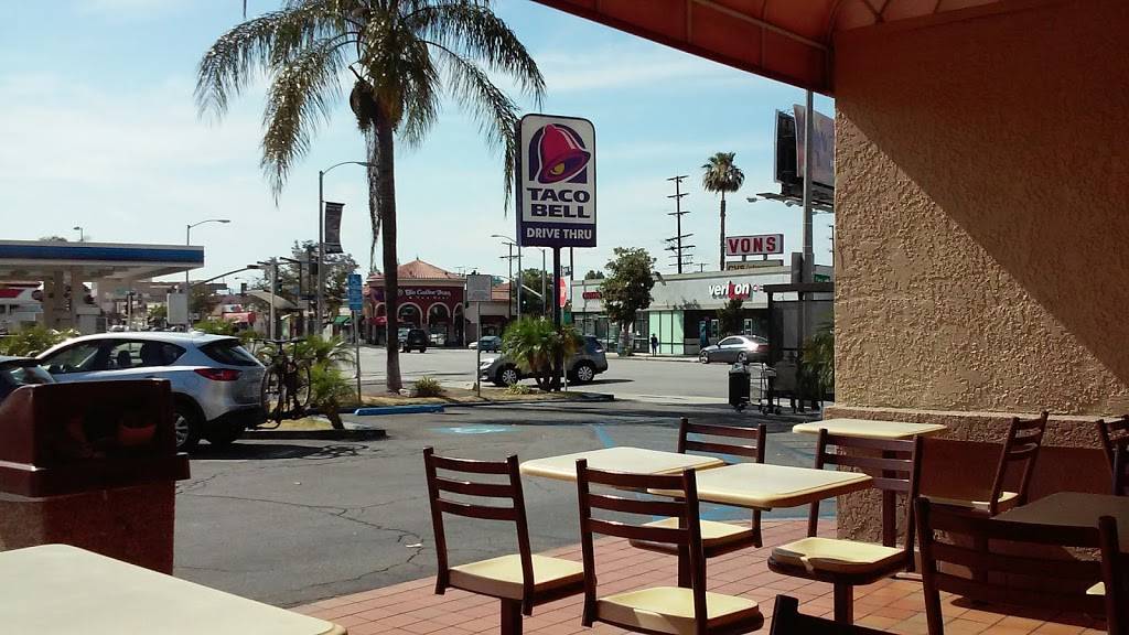 Taco Bell | meal takeaway | 18450 Ventura Blvd, Tarzana, CA 91356, USA | 8183439164 OR +1 818-343-9164