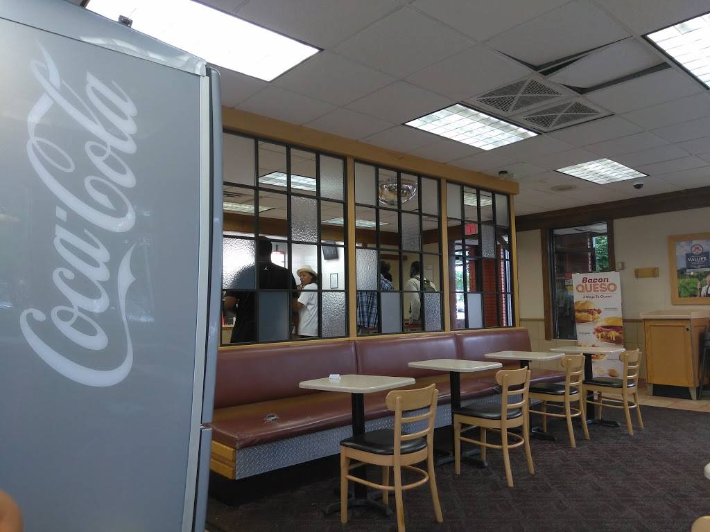 Wendys | restaurant | 2725 W Capitol, Milwaukee, WI 53216, USA | 4148734835 OR +1 414-873-4835