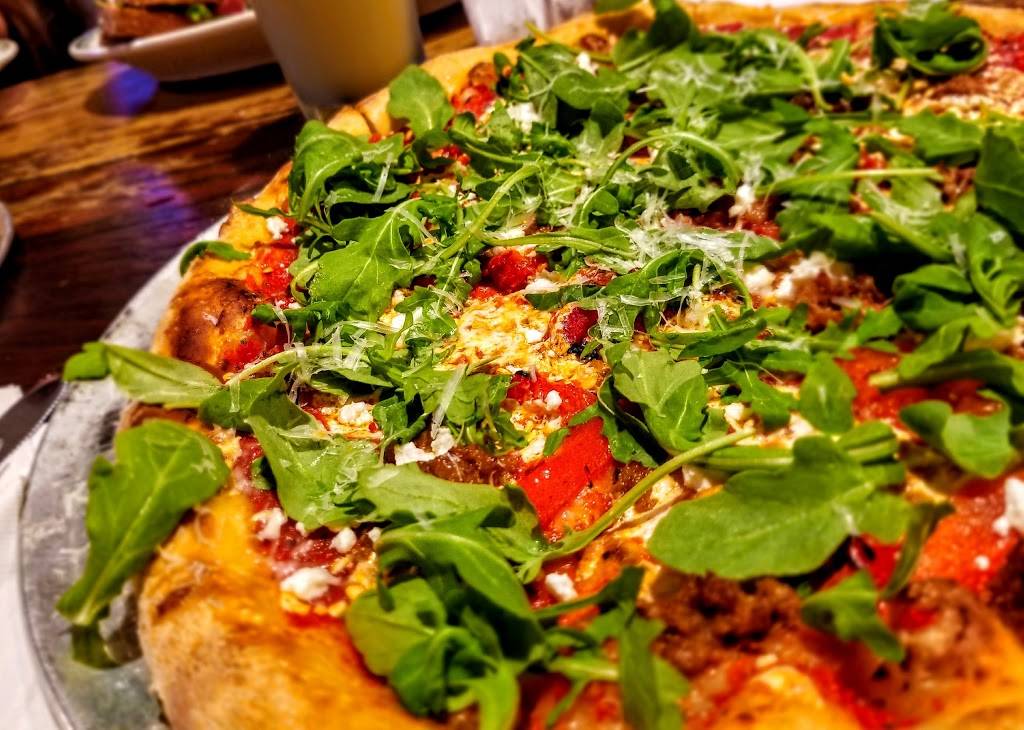 The 450 Pizza Joint | restaurant | 2213-B Middle St, Sullivans Island, SC 29482, USA | 8437894107 OR +1 843-789-4107